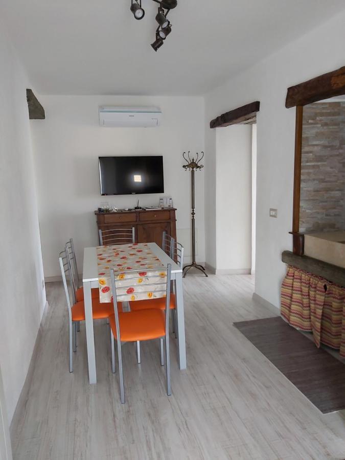 Casa Cimavilla Con Parcheggio Privato Gratuito Crevoladossola Bagian luar foto