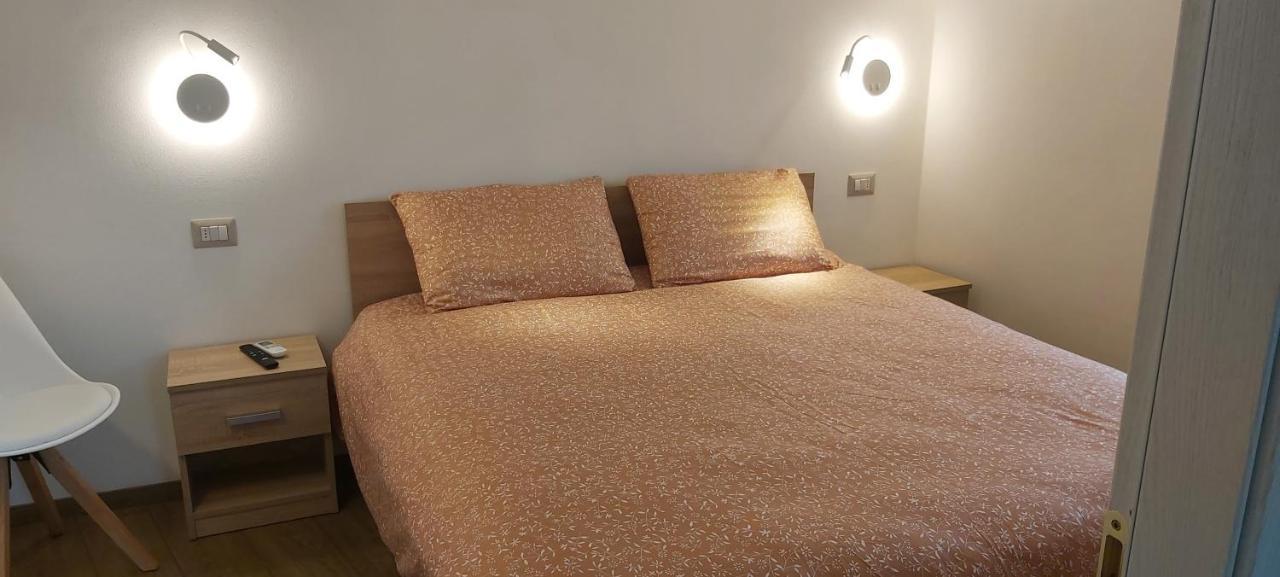 Casa Cimavilla Con Parcheggio Privato Gratuito Crevoladossola Bagian luar foto