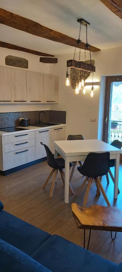 Casa Cimavilla Con Parcheggio Privato Gratuito Crevoladossola Bagian luar foto